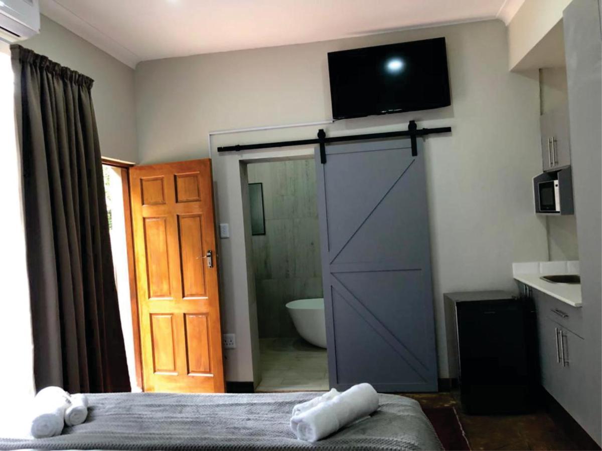 Beesdam Guesthouse Potchefstroom Dış mekan fotoğraf