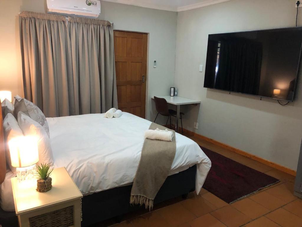 Beesdam Guesthouse Potchefstroom Dış mekan fotoğraf
