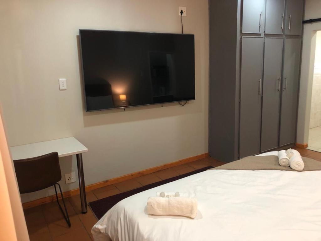 Beesdam Guesthouse Potchefstroom Dış mekan fotoğraf
