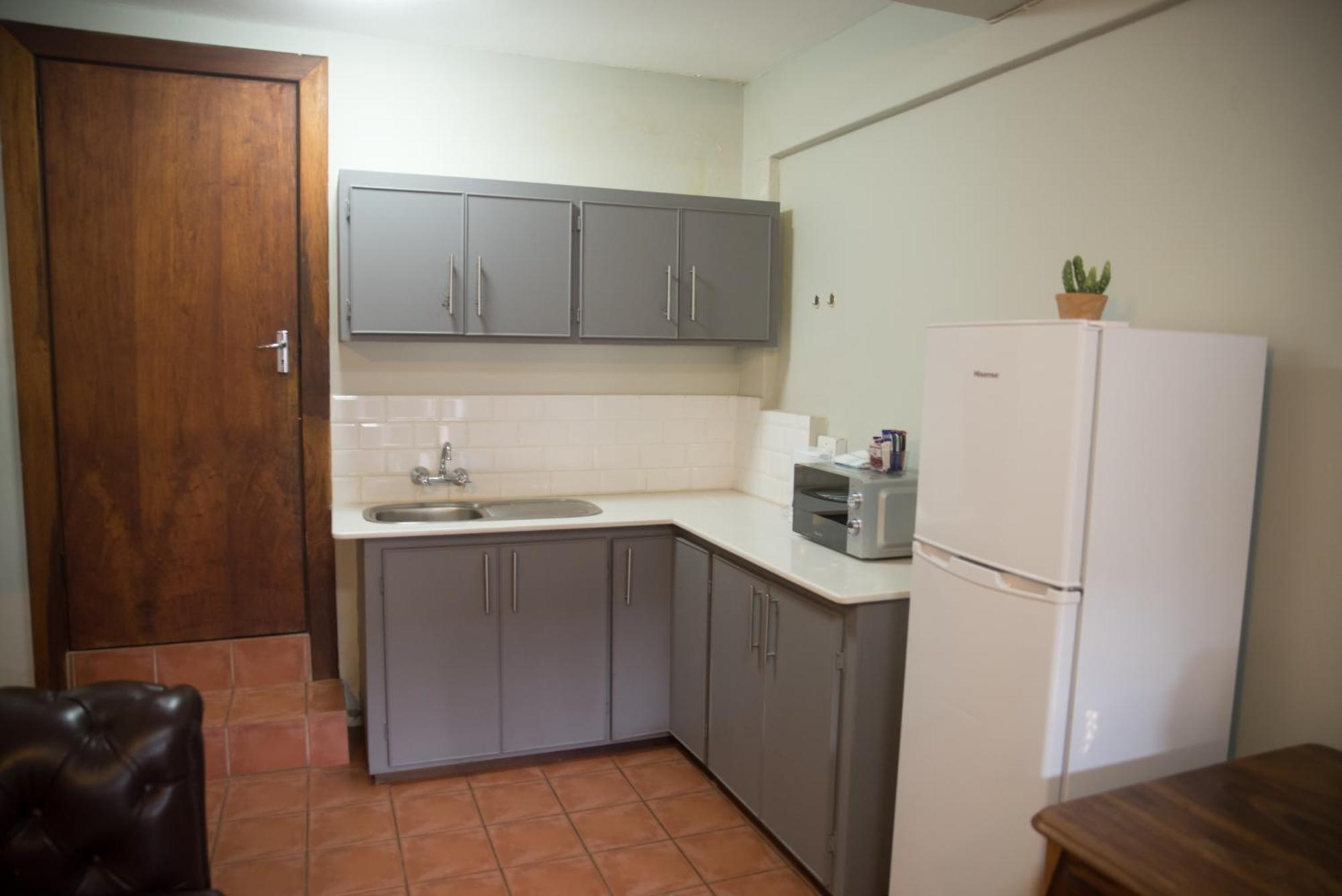Beesdam Guesthouse Potchefstroom Dış mekan fotoğraf