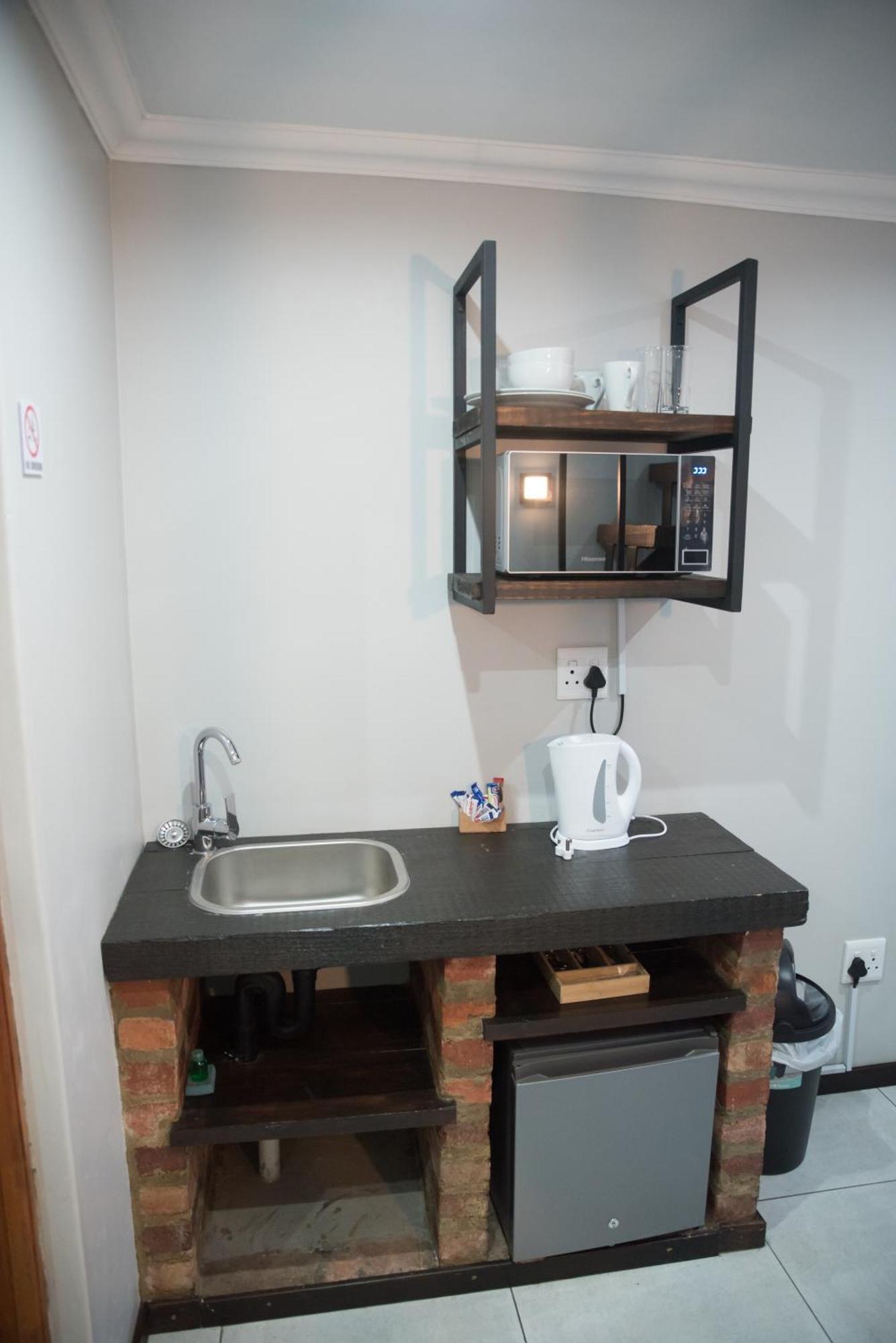 Beesdam Guesthouse Potchefstroom Dış mekan fotoğraf