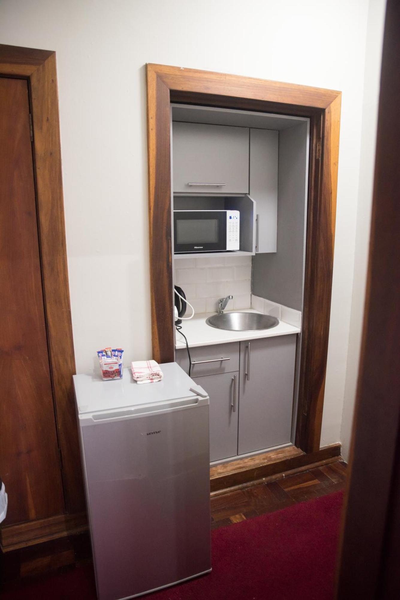 Beesdam Guesthouse Potchefstroom Dış mekan fotoğraf